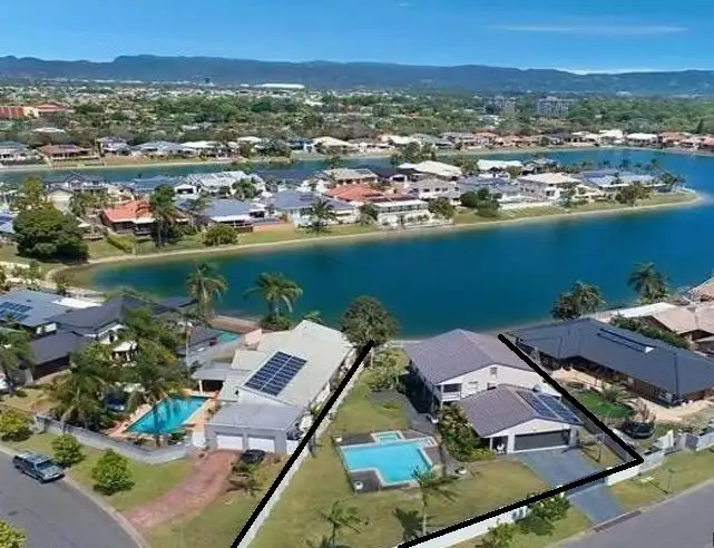 2 Darnay Road, Broadbeach Waters QLD 4218