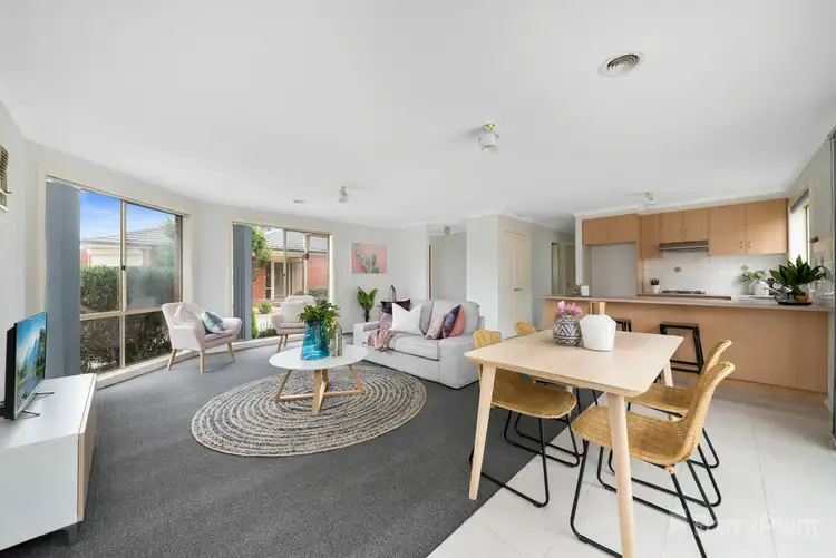 Main view of Homely unit listing, 2/11 King Street, Pakenham VIC 3810