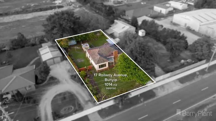 17 Railway Avenue, Bunyip VIC 3815