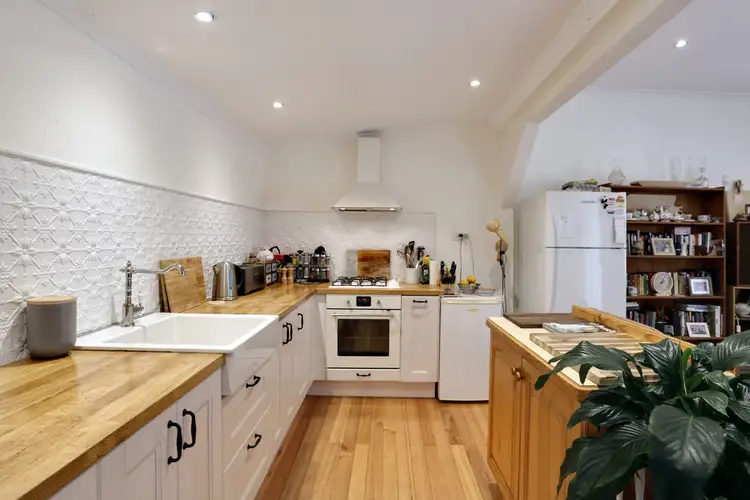19 Edmunds Road, Cockatoo VIC 3781