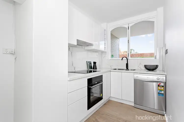 Fourth view of Homely apartment listing, 2/5 Kent Road, Box Hill VIC 3128
