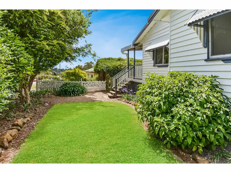 34 Tamarind Street, Maleny QLD 4552