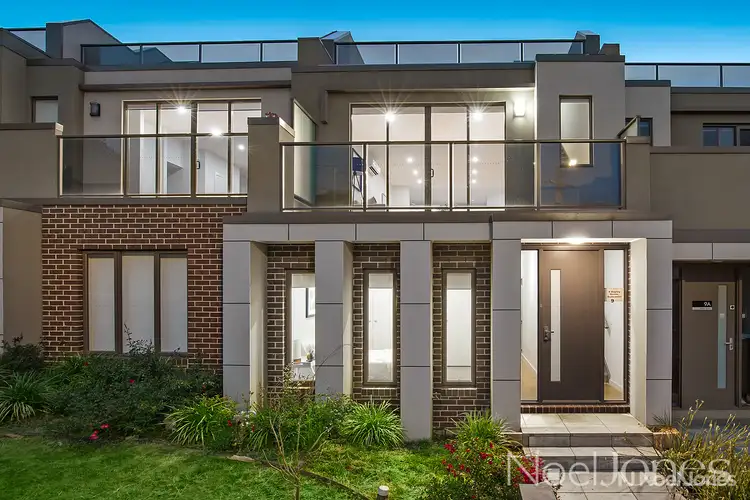 9 Bayley Grove, Doncaster VIC 3108