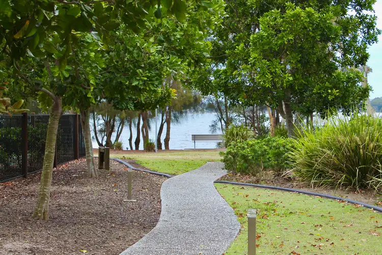 Seventh view of Homely unit listing, 4 Seabreeze Court, Sandstone Point QLD 4511