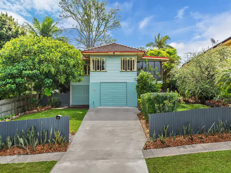 8 Bayview Street, Stafford Heights QLD 4053