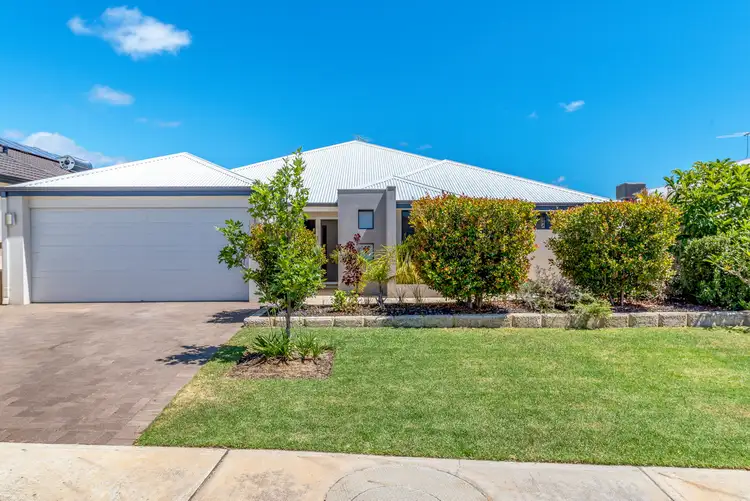 6 Newton Pass, Meadow Springs WA 6210