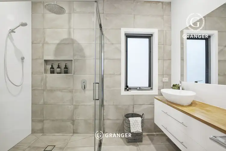 Fifth view of Homely townhouse listing, 1B Hilary Avenue, Mccrae VIC 3938