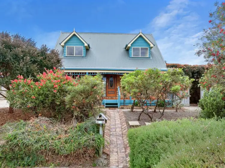 11 Swallows Close, Mornington VIC 3931