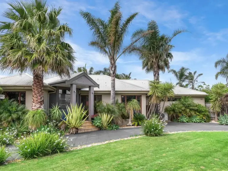6 Fleetwood Crescent, Frankston South VIC 3199