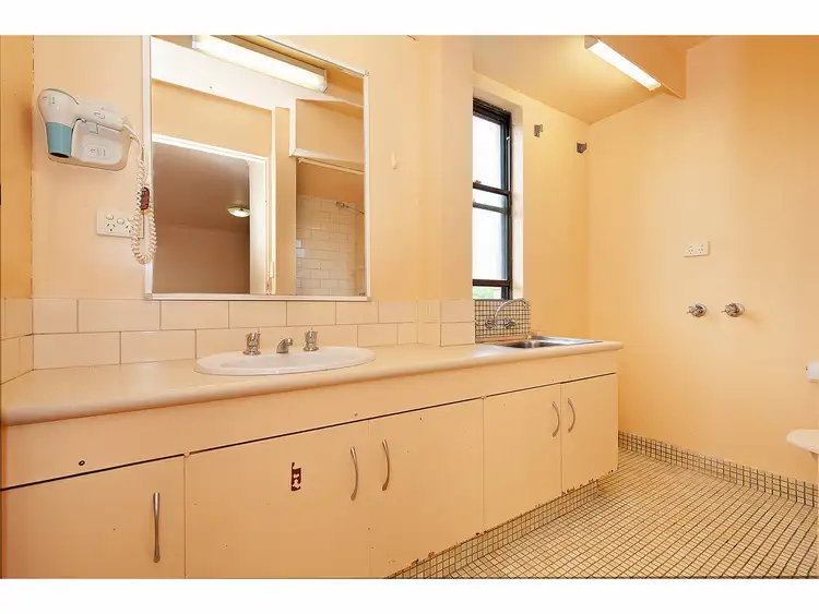 Sixth view of Homely unit listing, 10/611 Kiewa Street, Albury NSW 2640