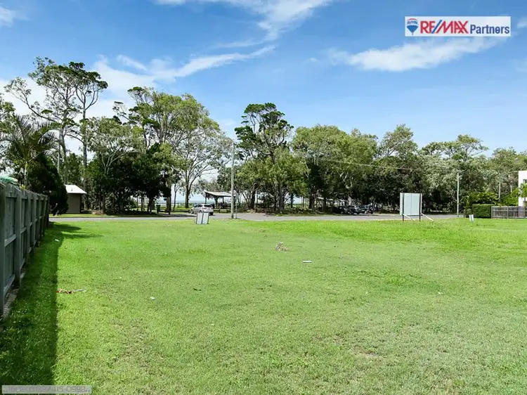 512 Charlton Esplanade, Urangan QLD 4655