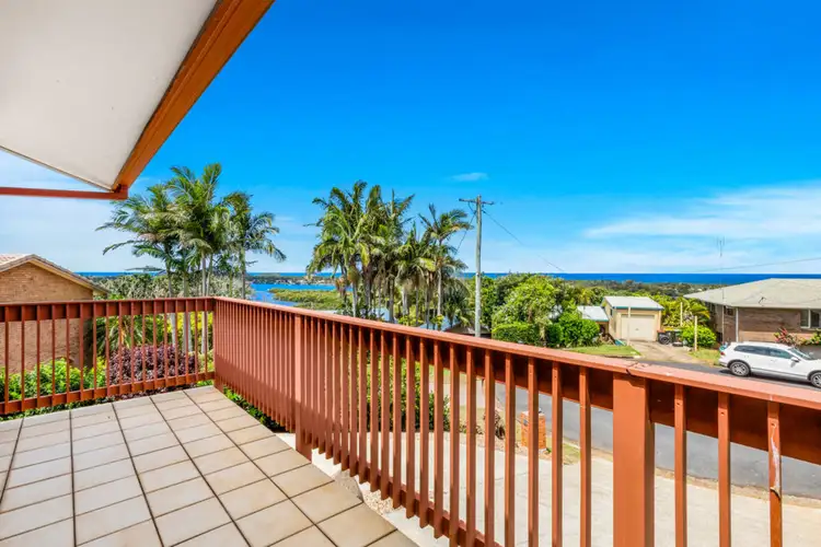Sixth view of Homely semi-detached listing, 1/11 Allamanda Avenue, Banora Point NSW 2486