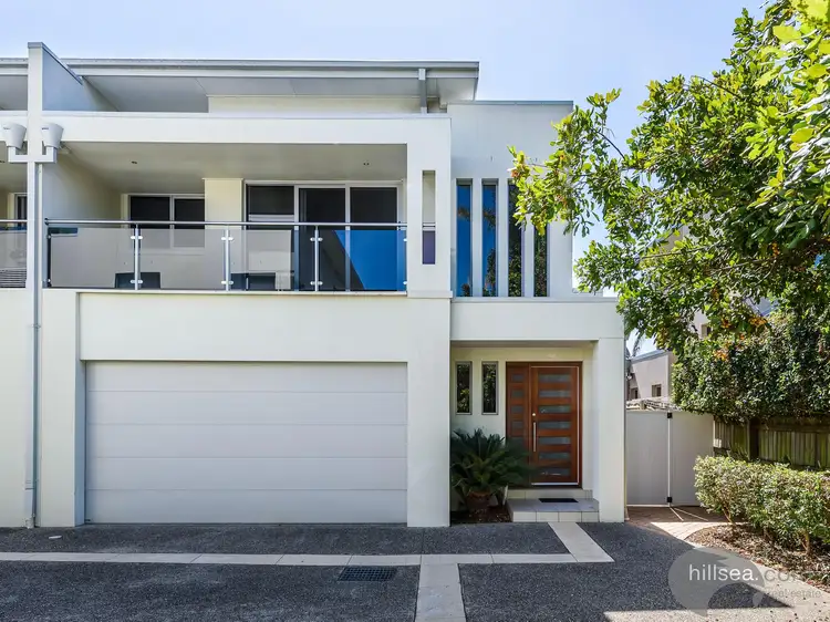 2/160 Muir Street, Labrador QLD 4215