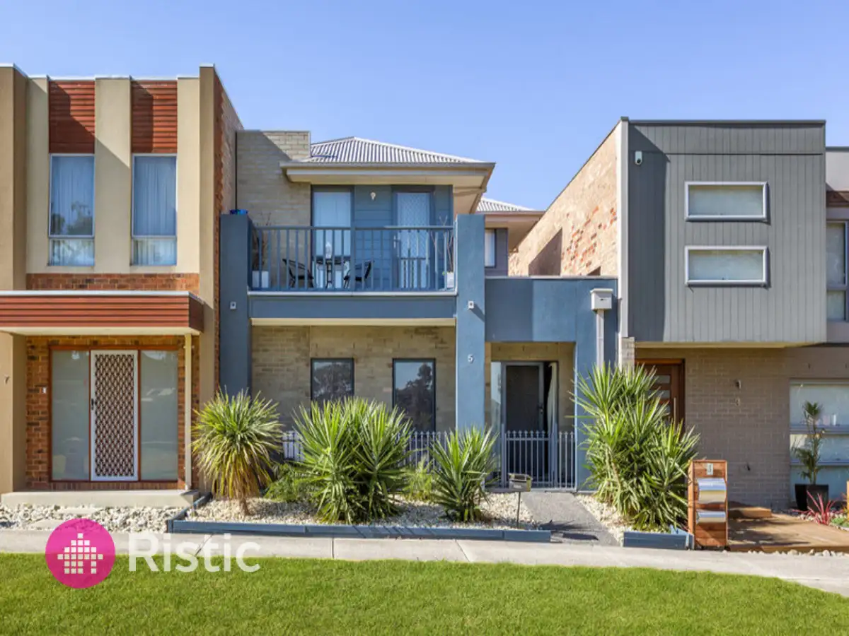 Main view of Homely townhouse listing, 5 Basalt Terrace, Epping VIC 3076