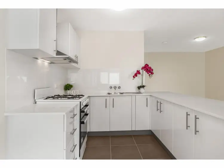 Fifth view of Homely apartment listing, 5/574 Boundary Street, Spring Hill QLD 4000