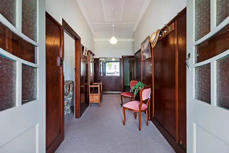 Second view of Homely house listing, 2 Roscoe Avenue, Hamilton VIC 3300