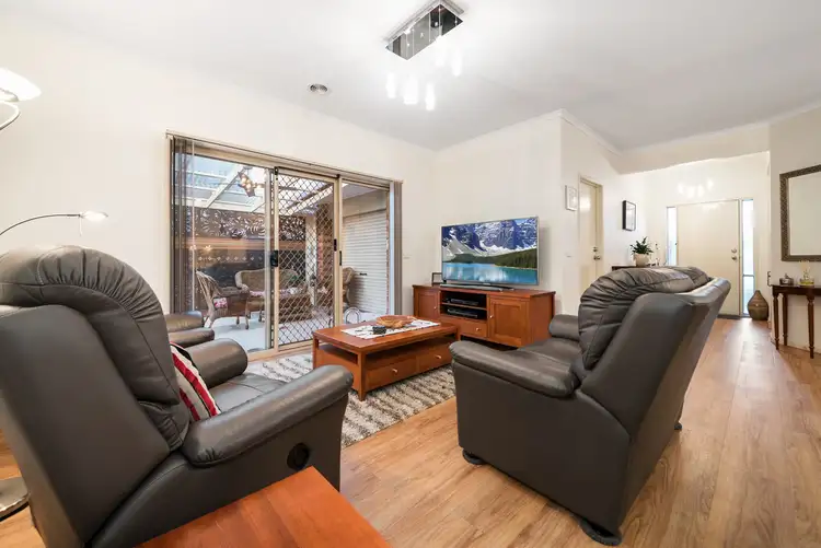 Fifth view of Homely house listing, 7 Stokes Green, Pakenham VIC 3810