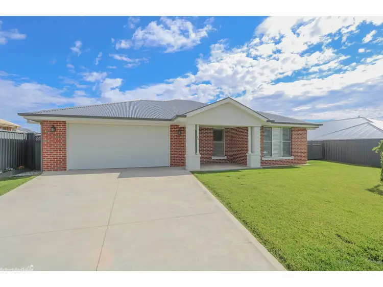 19 Lew Avenue, Eglinton NSW 2795