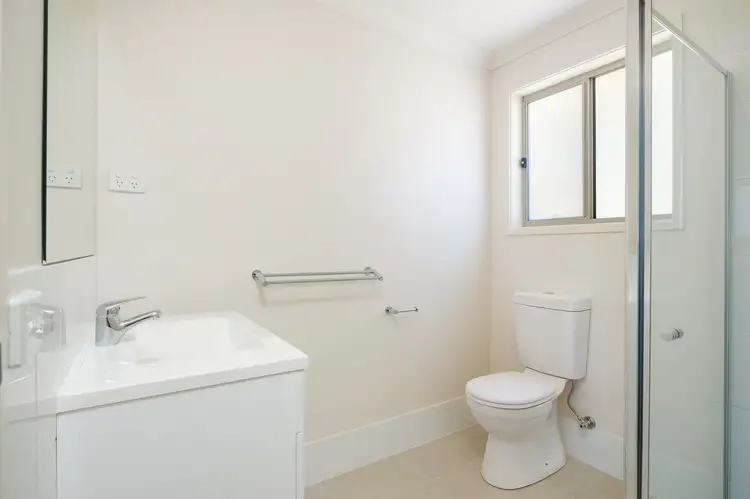 Fifth view of Homely house listing, 20 Lea Court, Lavington NSW 2641