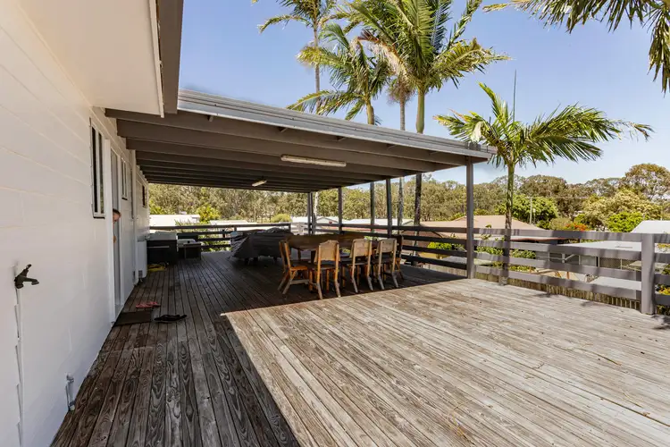 77 Hansen Street, Urangan QLD 4655