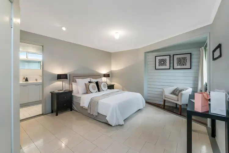 Third view of Homely house listing, 4 Pearra Place, Chapel Hill QLD 4069