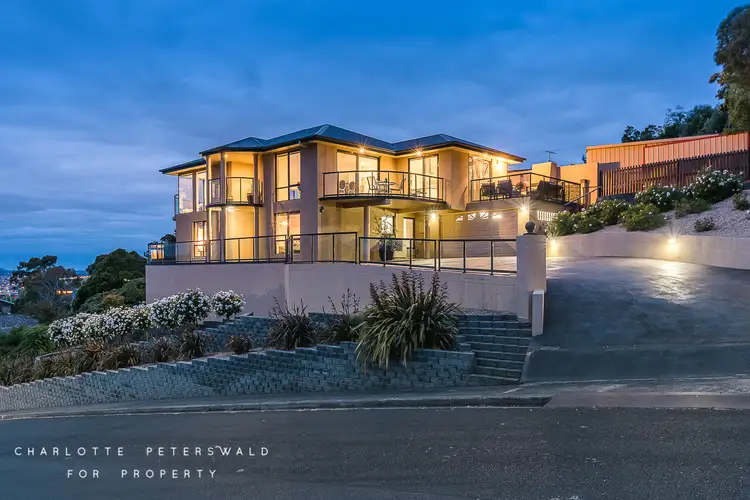 17 Officer Street, Rosetta TAS 7010