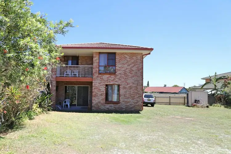 Second view of Homely house listing, 4 Wisteria Crescent, Minnie Water NSW 2462