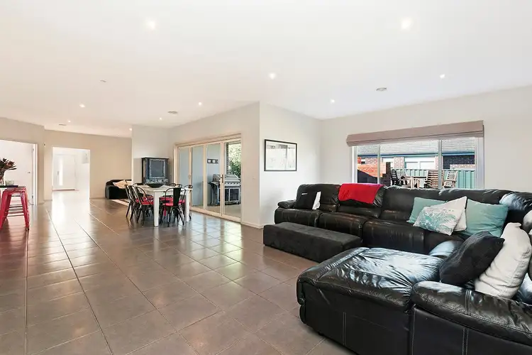 Third view of Homely house listing, 12 Katherine Court, Hamilton VIC 3300