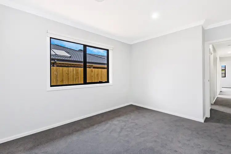 Sixth view of Homely house listing, 8 Royal Court, Warrnambool VIC 3280