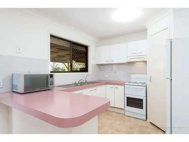 Fourth view of Homely house listing, 2 Weldon Court, Hillcrest QLD 4118