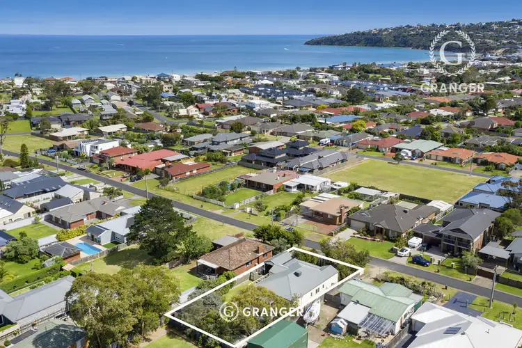 24 Coveside Avenue, Safety Beach VIC 3936