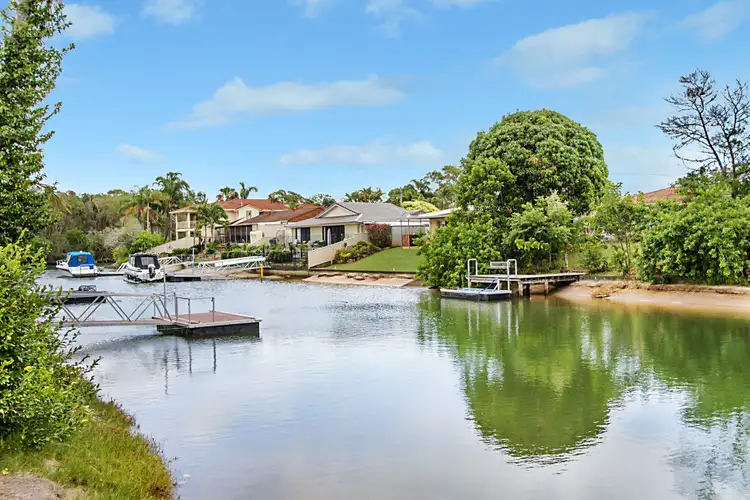 5 Ensenada Court, Broadbeach Waters QLD 4218
