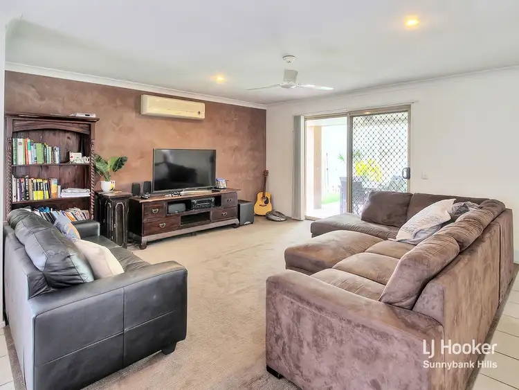 20 Mapelton Circuit, Parkinson QLD 4115