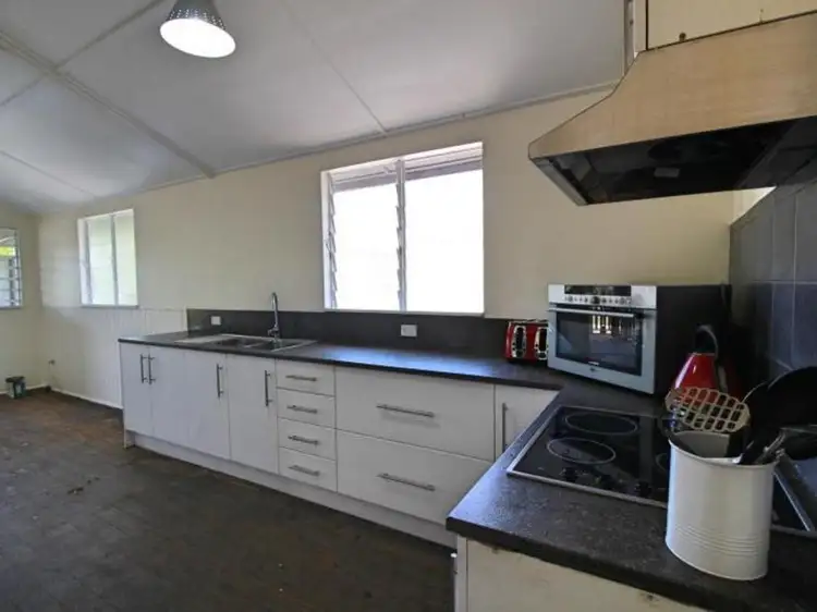 30 Scotland  Street, Bundaberg East QLD 4670