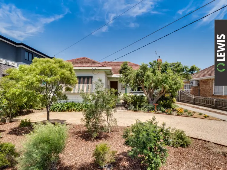 33 Tassell Street, Hadfield VIC 3046