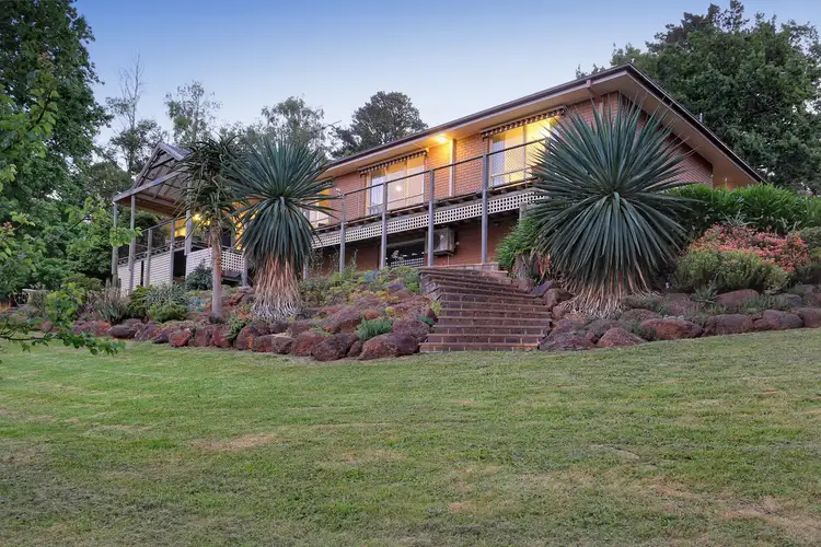 2 Oak Avenue, Emerald VIC 3782