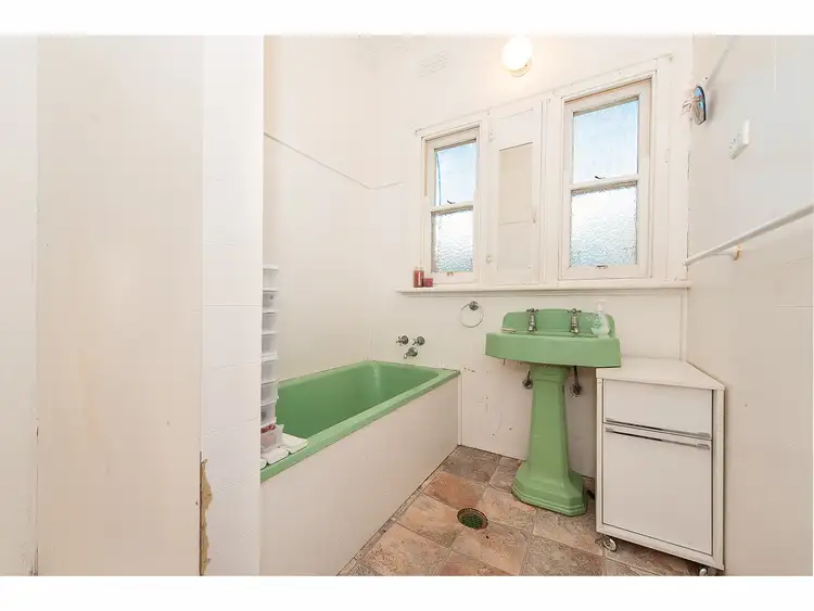 Sixth view of Homely house listing, 409 Tarakan Avenue, North Albury NSW 2640