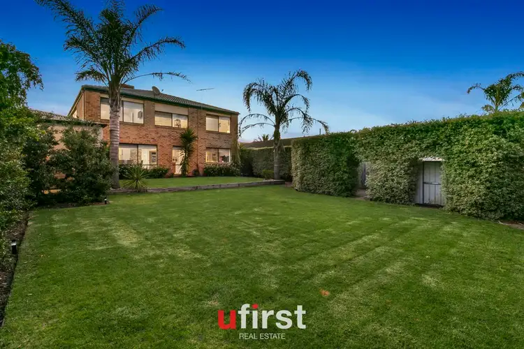 15 Trafalgar Square, Frankston South VIC 3199