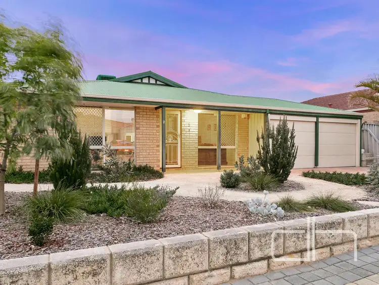 5 Masters Place, Marangaroo WA 6064