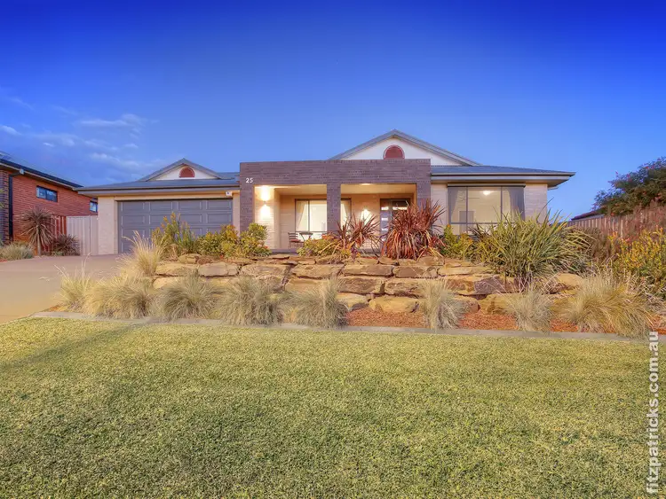 25 Kaloona Drive, Bourkelands NSW 2650