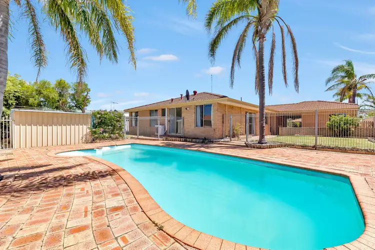 37 Rochester Way, Meadow Springs WA 6210