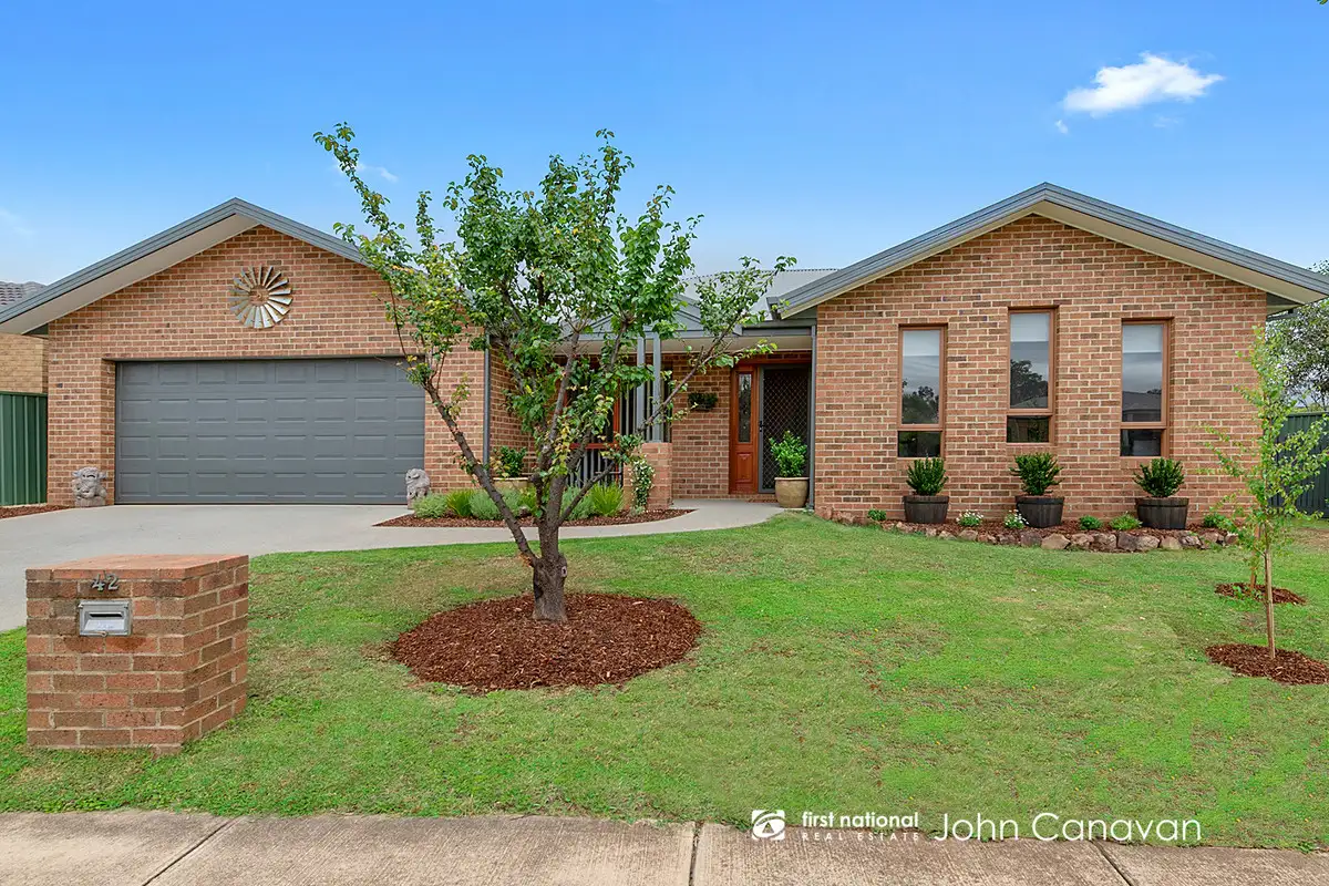 Main view of Homely house listing, 42 Cambridge Drive, Mansfield VIC 3722