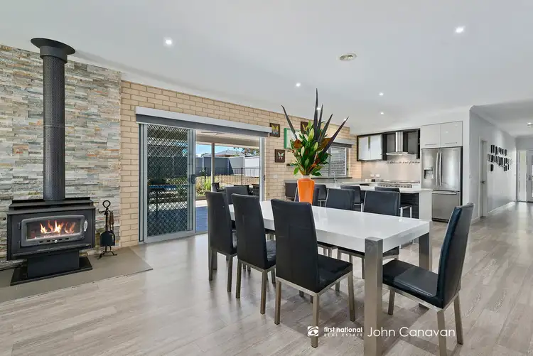 Fifth view of Homely house listing, 3 Oaksford Drive, Mansfield VIC 3722