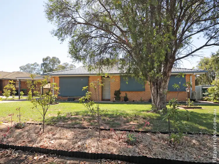 1 Pugsley Avenue, Estella NSW 2650