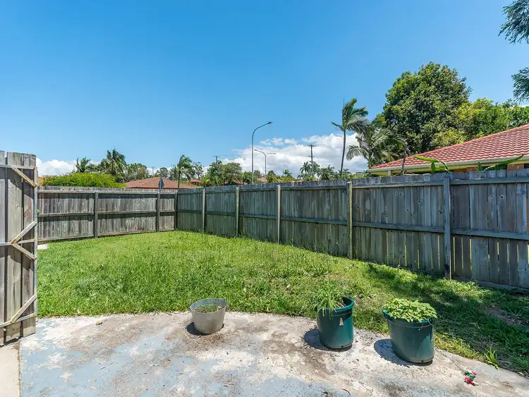 2/23 Stephenson Street, Labrador QLD 4215