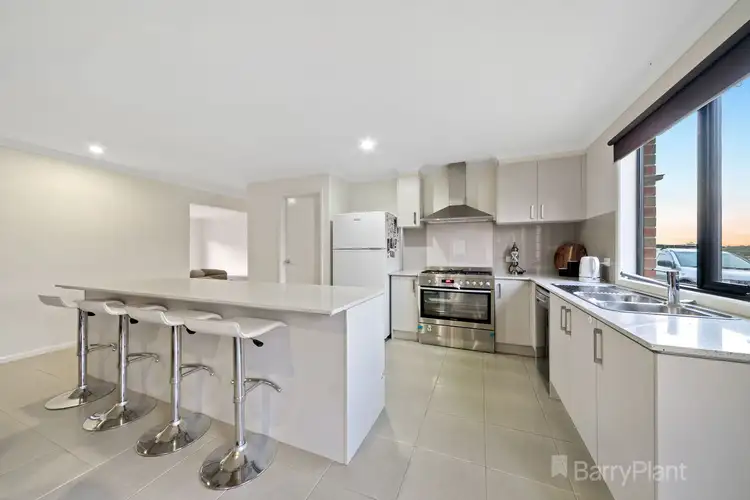 Second view of Homely house listing, 2 South Fork Court, Drouin VIC 3818