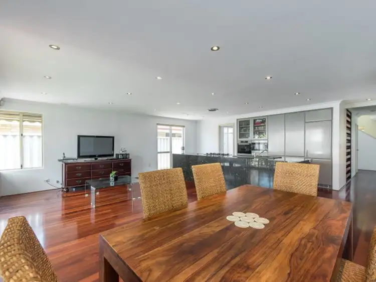 Fifth view of Homely house listing, 10 Finlay Court, Rivervale WA 6103