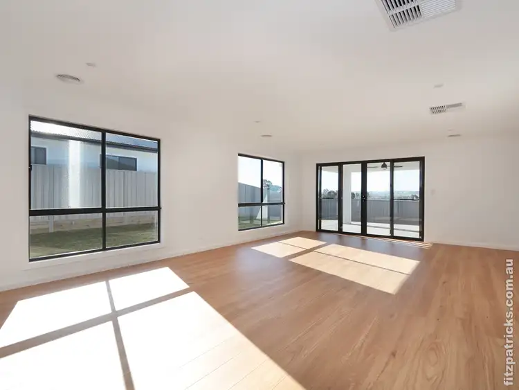 Fifth view of Homely house listing, 39 Gasnier Loop, Boorooma NSW 2650