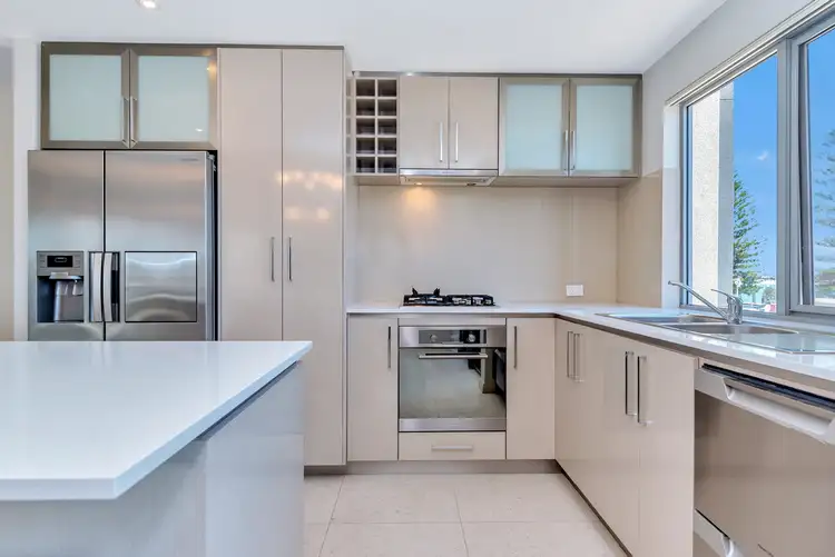 Sixth view of Homely unit listing, 1/32 Vivaldi Drive, Mandurah WA 6210