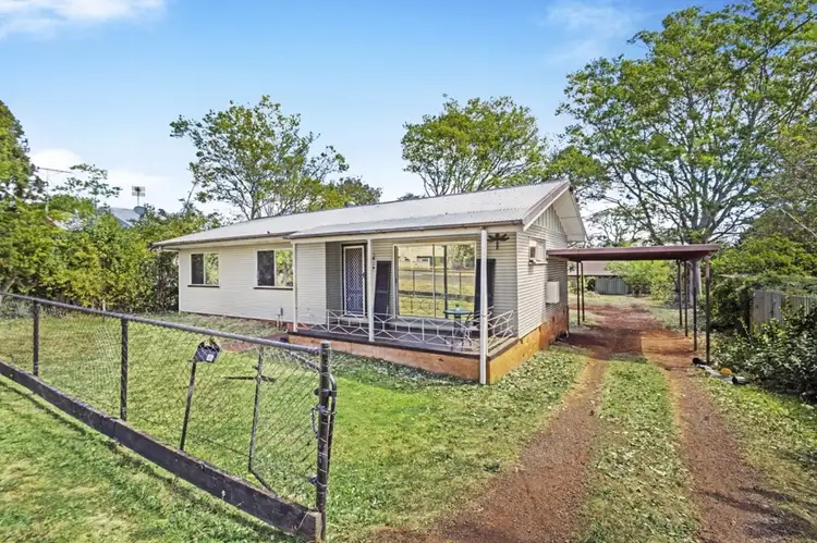 1a Llewellyn Street, Centenary Heights QLD 4350